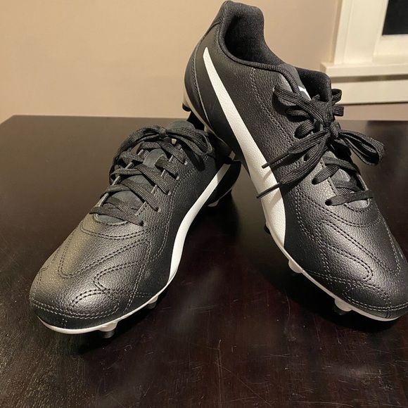 Puma Monarch II men’s technical sport shoe cleat. New w/out box. Size 9. - Picture 1 of 10